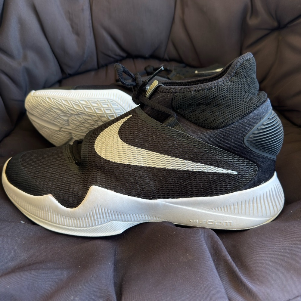 The Nike Zoom HyperRev 2016 Size 10 Cm 28